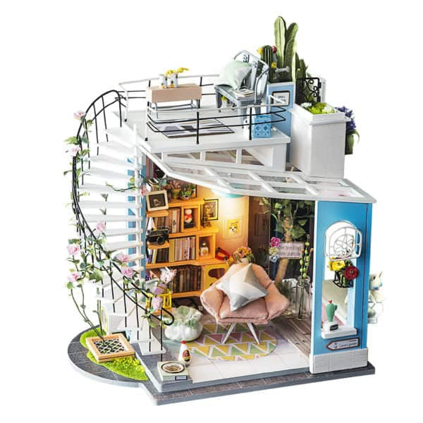 DIY Miniature House: Dora's Loft
