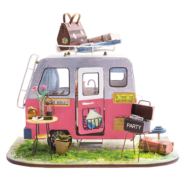 DIY Miniature House: Happy Camper